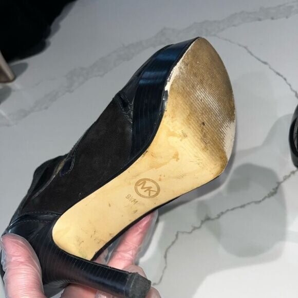 Michael Kors Sophia Flannel/Patent Platform Bootie 9.5 Black - Picture 6 of 7